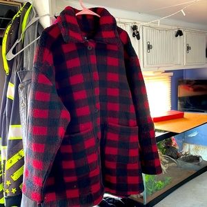 Red and black flannel women’s XXL jacket